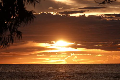 Dramatische zonsopkomst oostkust Corsica