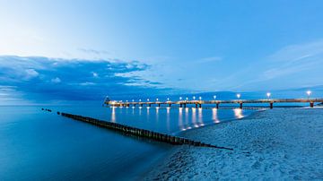 Seebrücke im Ostseebad Zingst an der Ostsee von Werner Dieterich
