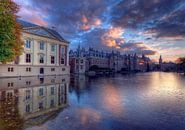 Mauritshuis en Binnenhof tijdens zonsondergang van Rob Kints thumbnail