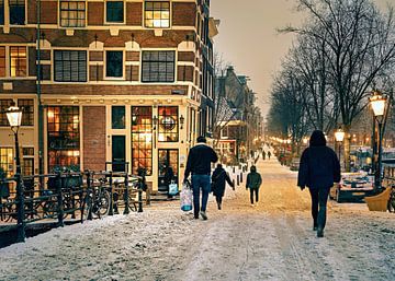 Winteravond in Amsterdam van Tom Elst