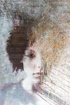 Droogbloemen portret van Marijke de Leeuw - Gabriëlse
