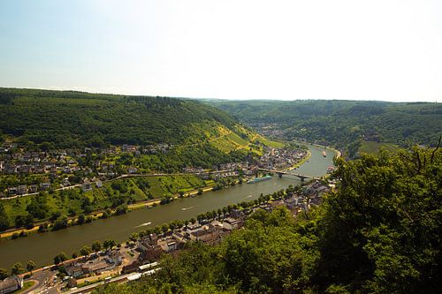 Vergezicht over de rivier de Moezel bij Cochem
