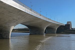Waalbrücke bei Nimwegen