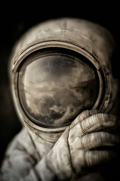 Astronaut 2 by Bert Nijholt