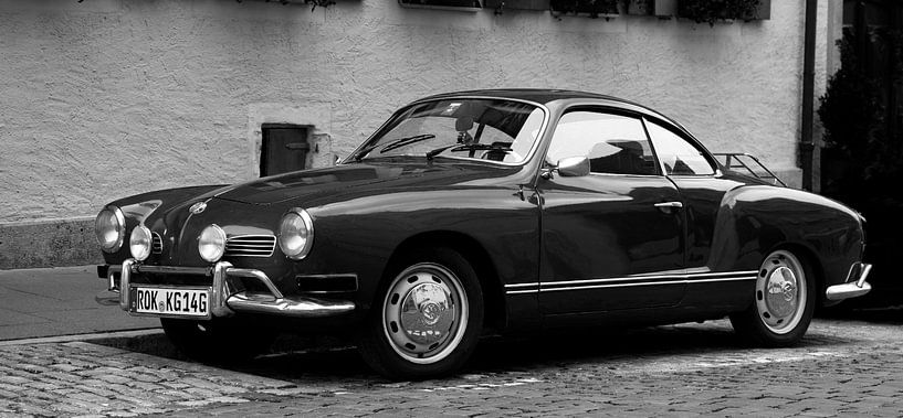 Volkswagen Karmann Ghia by Ton van Buuren