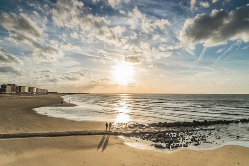 Zonsondergang aan de kust
