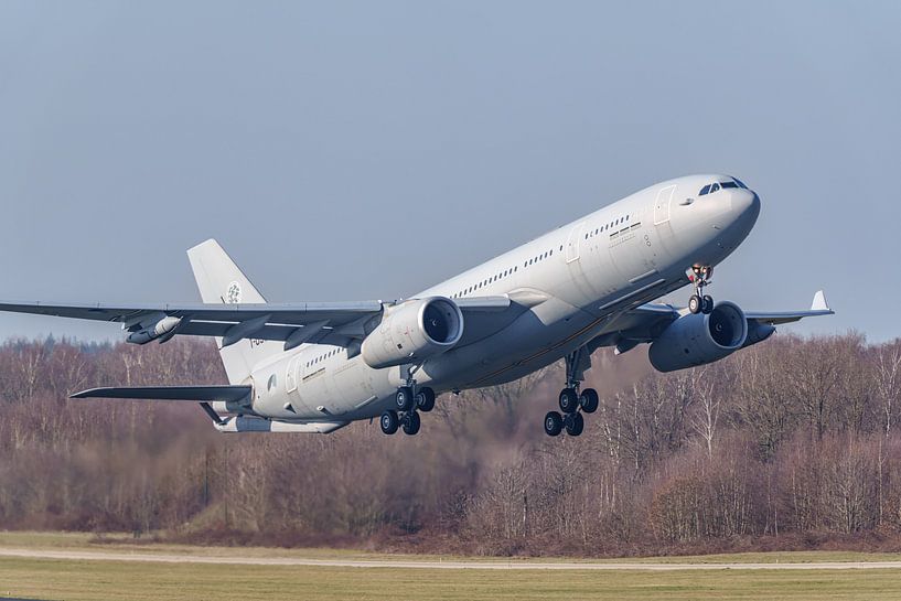 Take-off Airbus A330 MRTT (T-055). by Jaap van den Berg