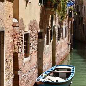 Boat in empty canal in Venice by Elise van der Bruggen