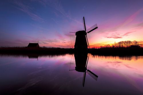 Windmill reflexion sundown 2