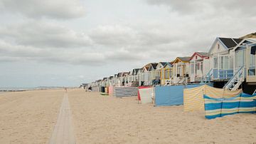 Strandhuisjes bij Dishoek van Tom Haak