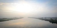 Lever du soleil sur la rivière IJssel lors d'une belle matinée d'automne par Sjoerd van der Wal Photographie Aperçu