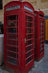 Cabines téléphoniques rouges et britanniques à Malte