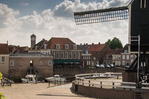 Vue sur le port fortifié de Heusden