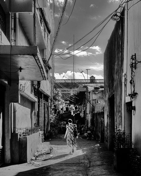 Round with the dog by Ubo Pakes