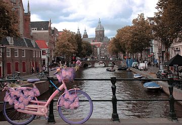 Pink Butterfly Bike - Street Art Amsterdam 2023 van Cegar Hong GPhotographics