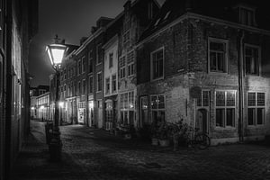 Leiden in Schwarz-Weiß