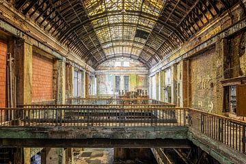 Verlassenes ehemaliges Kraftwerk im Herzen von Europa mit wundervoller Architektur. von Gentleman of Decay