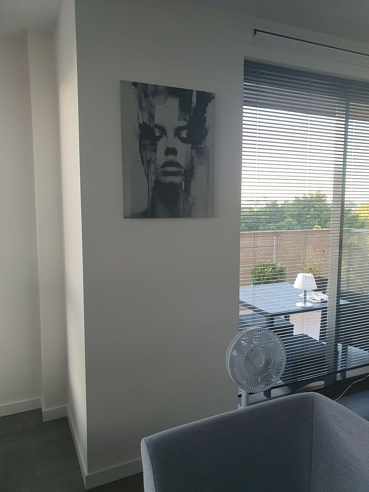 Portrait abstrait en noir et blanc  par Carla Van Iersel 