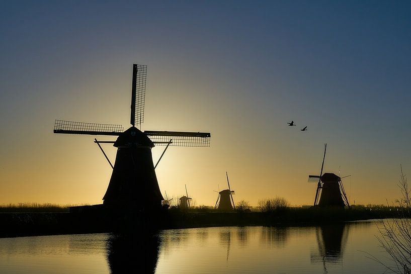 Zonsopkomst in Kinderdijk UNESCO Werelderfgoed van Ad Jekel