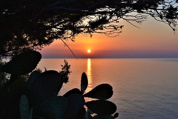 zonsopkomst in Sardinië van Heidi Pype