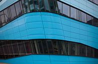 Blauw kantoor in Arnhem van Jim van Iterson thumbnail