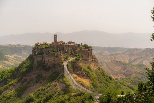 Civita di Bagnoregio is een middeleeuws dorp  in Italië