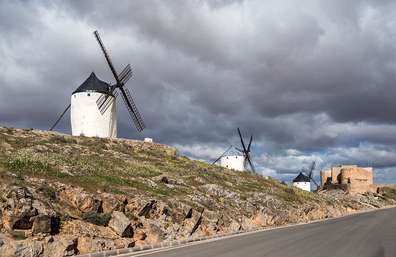 Paysage des moulins à vent de Don Quichotte en Espagne. par Carlos Charlez