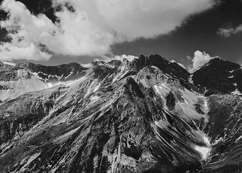 Mountains in Switzerland | Black and White Photo | Nature | Landscape Photography