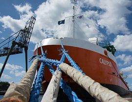 Küstenmotorschiff im Hafen von Beverwijk von scheepskijkerhavenfotografie