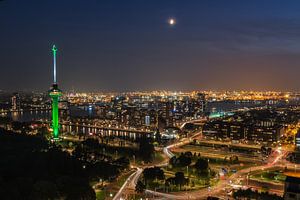 Rotterdam avec euromast sur Ilya Korzelius