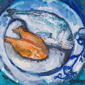 Blauw bord met vis van Tanja Koelemij