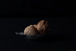 Walnuts on a tin dish by Irene Ruysch fotografie