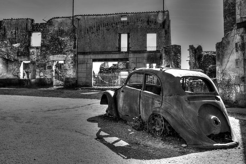 Oradour by Peter Deschepper