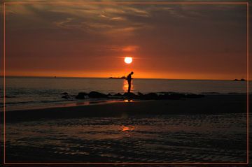 evening sea musings by LidyStuit