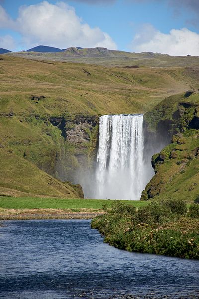 Skogafoss waterfall, Iceland by Thomas Marx