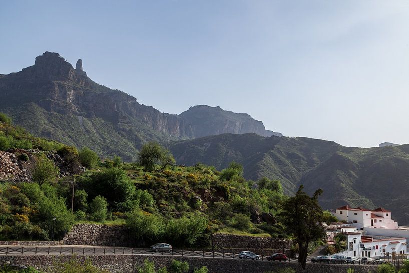 Roque Nublo in den Bergen von Gran Canaria, Cruz de Tejeda. von Marjolein Zijlstra