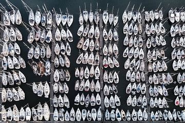 Sailing yachts on Terschelling. by Johan Kalthof