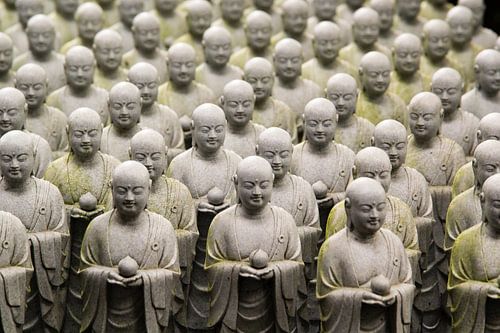 Jiso-beelden in Hasedera Tempel