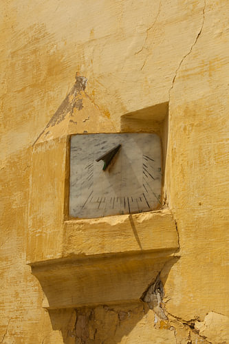 Zonnewijzer in Meknes Morocco