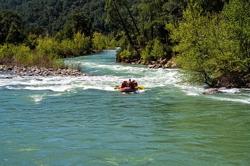 Rubberboot tour door turquoise rivier