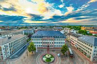 Pittoresk uitzicht richting Frankfurt met Luisenplatz en Kollegiengebäude.