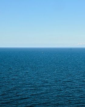 Einsames Segelboot auf dem Kattegat