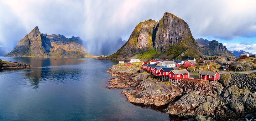 Fishing village Hamnoy - Lofoten - Norway by Achim Thomae Photography