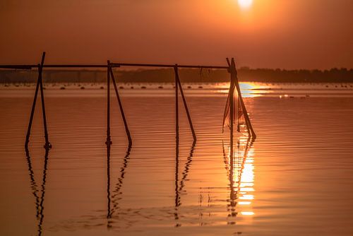 Oranje zonsondergang over de Ionische Zee