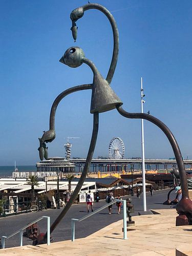 Statue by the sea 'The haring eter' at Scheveningen