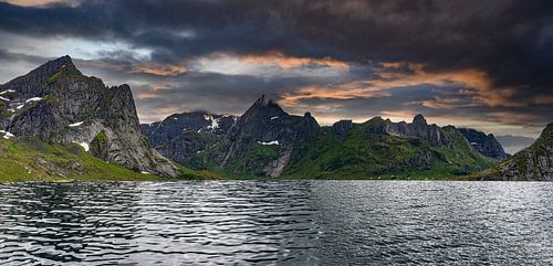 Bergketen op de Lofoten