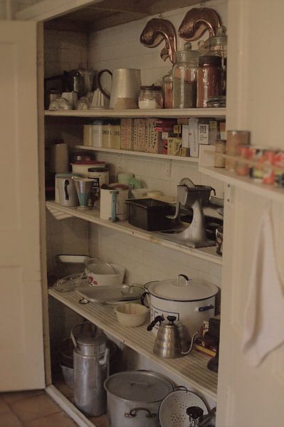 30's pantry by Frouwkje Fotografie