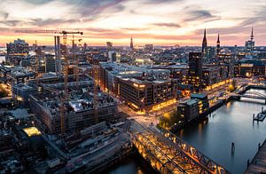 Aussicht über Hamburg bei Sonnenuntergang