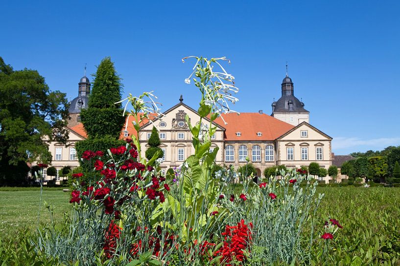 Bloemenperk voor kasteel Hundisburg (Saksen-Anhalt) van t.ART