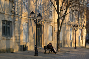 Winterabend in Nîmes.